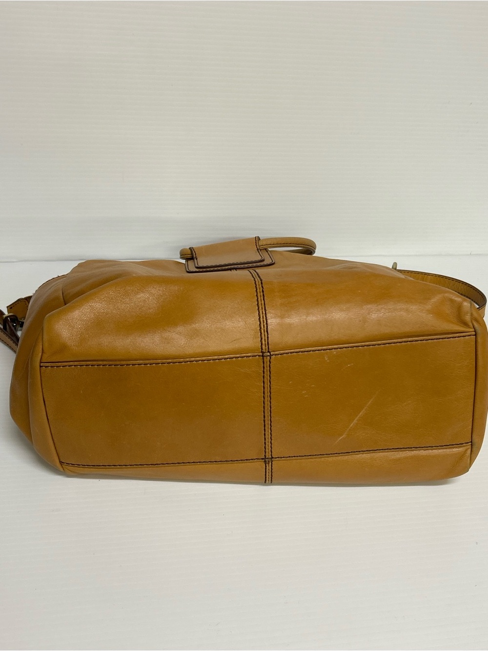 Hobo Brand Sheila Medium Satchel Leather Top Handle Bag Natural - Picture 5 of 8